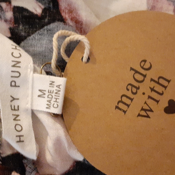 Honey Punch Floral Off Shoulder Crop Top - Picture 4 of 7